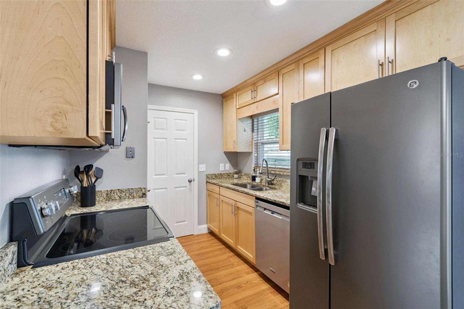 Image 12 of 42 For 2972 Slippery Rock Avenue