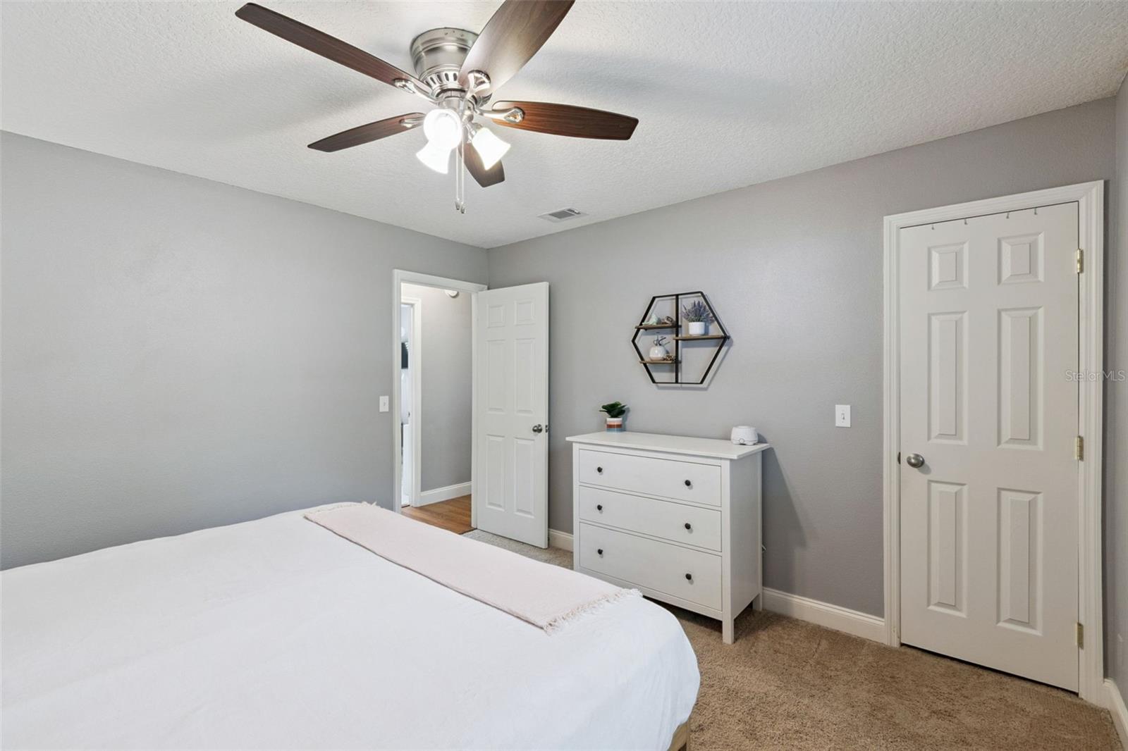 Image 20 of 42 For 2972 Slippery Rock Avenue