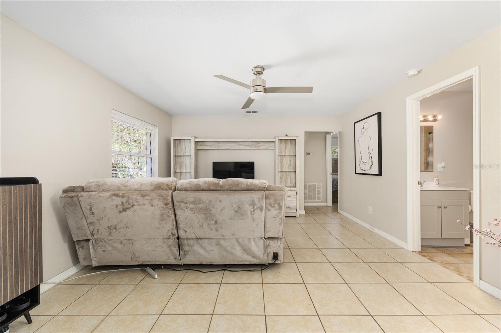 Image 6 of 20 For 5818 3rd Place