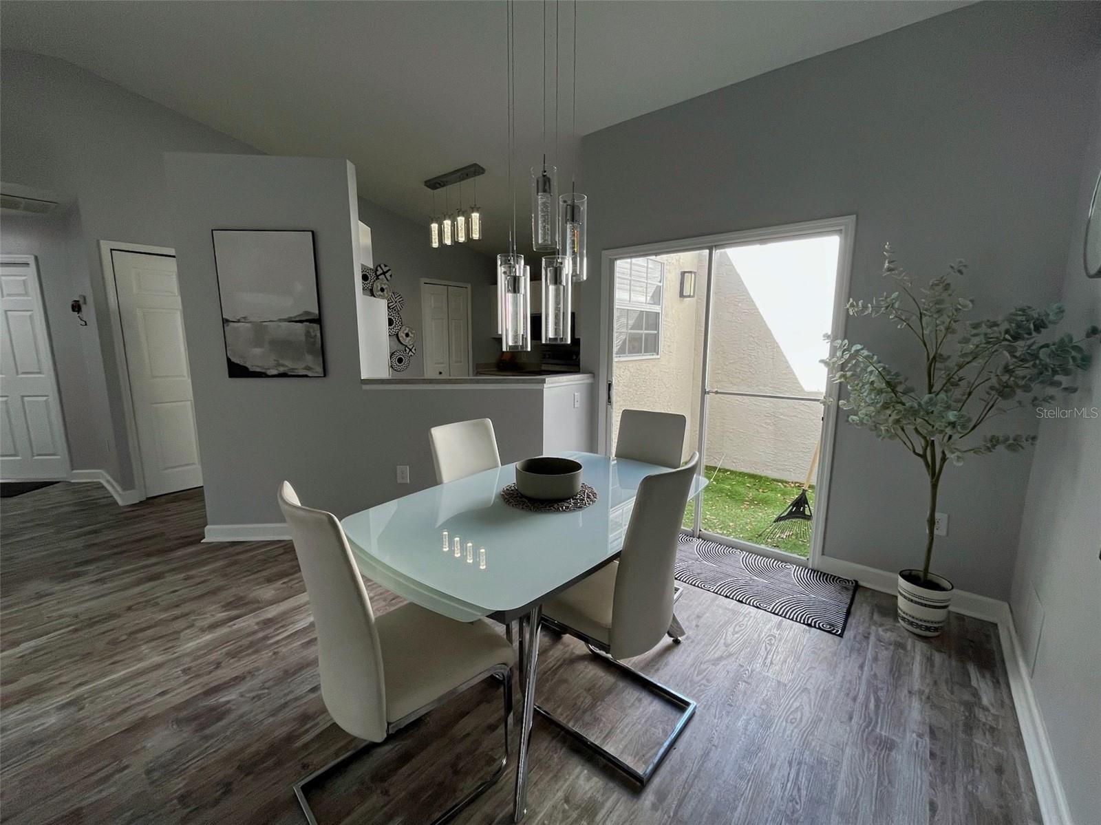 Image 7 of 33 For 347 Cypress Point Drive