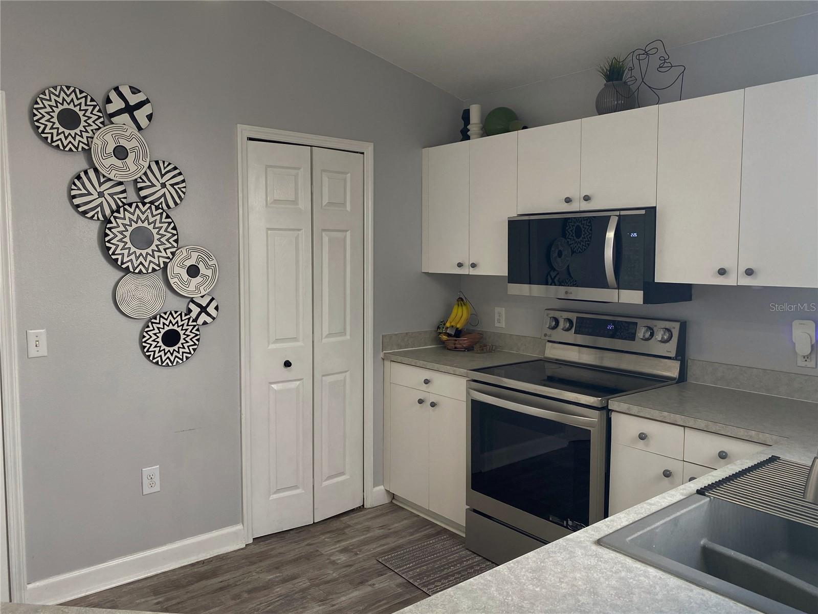 Image 9 of 33 For 347 Cypress Point Drive