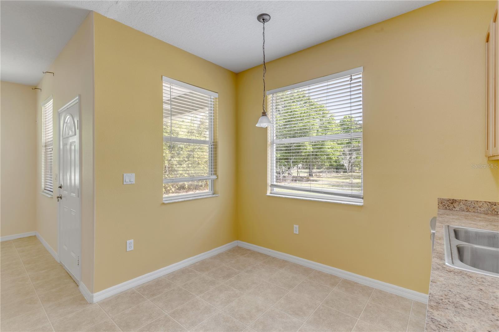 Image 13 of 33 For 3450 Kaiser Avenue