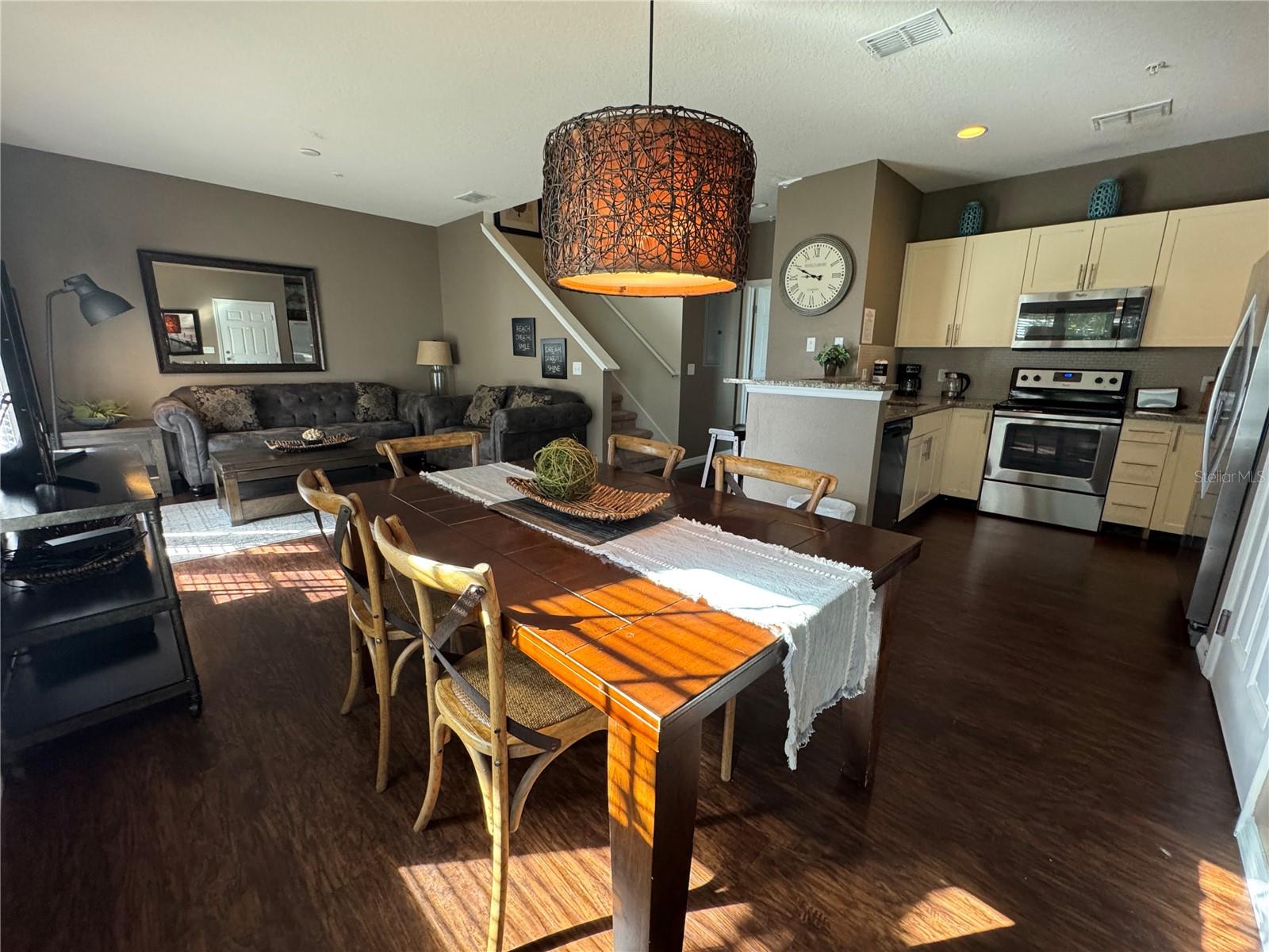 Image 4 of 17 For 3215 Wish Avenue