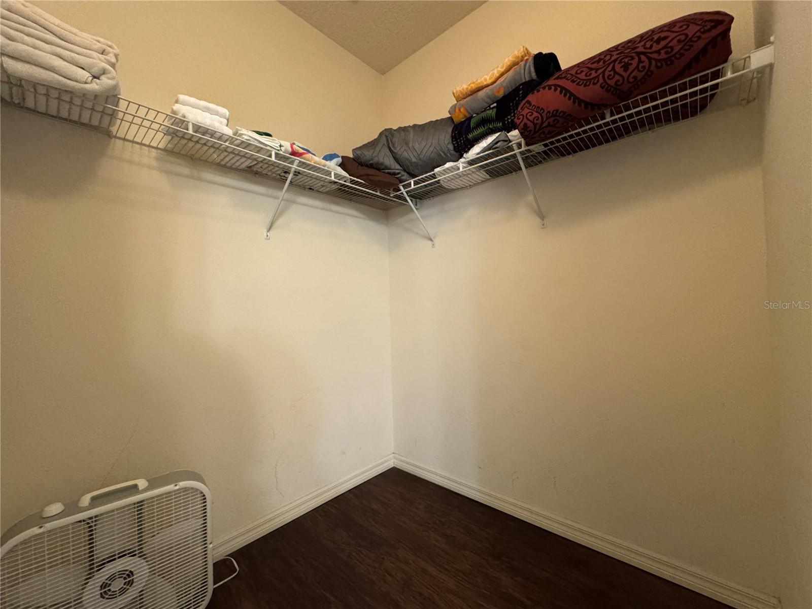 Image 9 of 17 For 3215 Wish Avenue