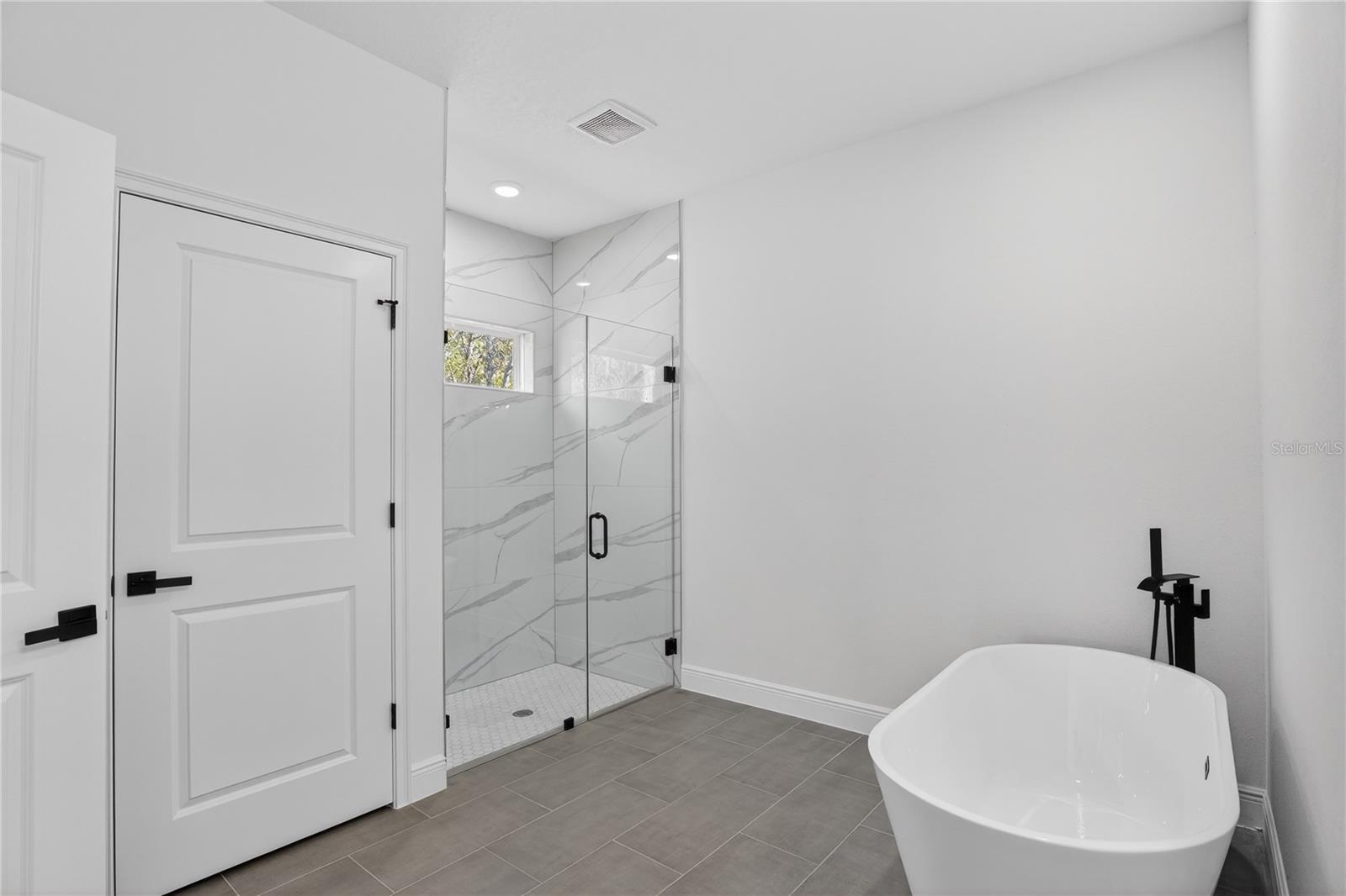 Image 22 of 24 For 1933 Oliver Drive