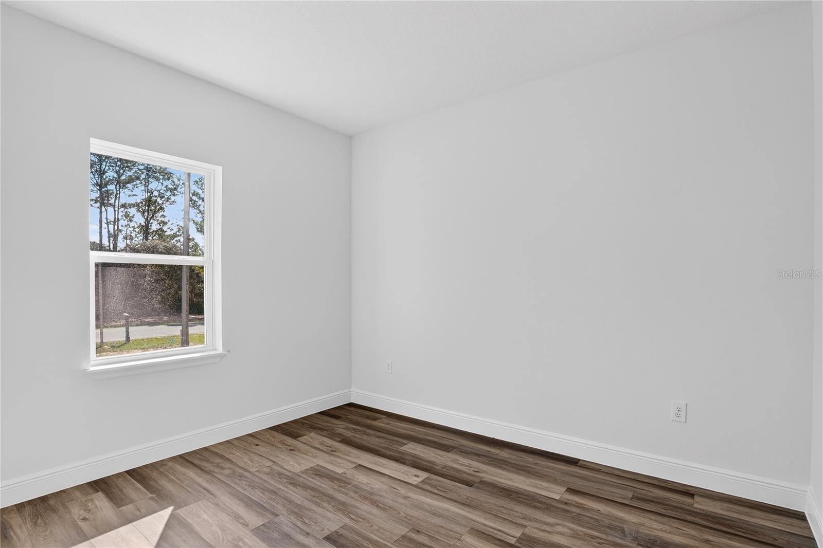 Image 4 of 24 For 1933 Oliver Drive