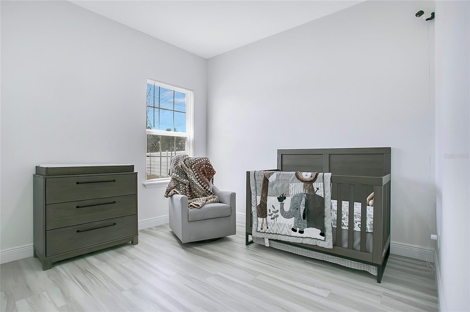 Image 14 of 26 For 16210 59th Avenue Road