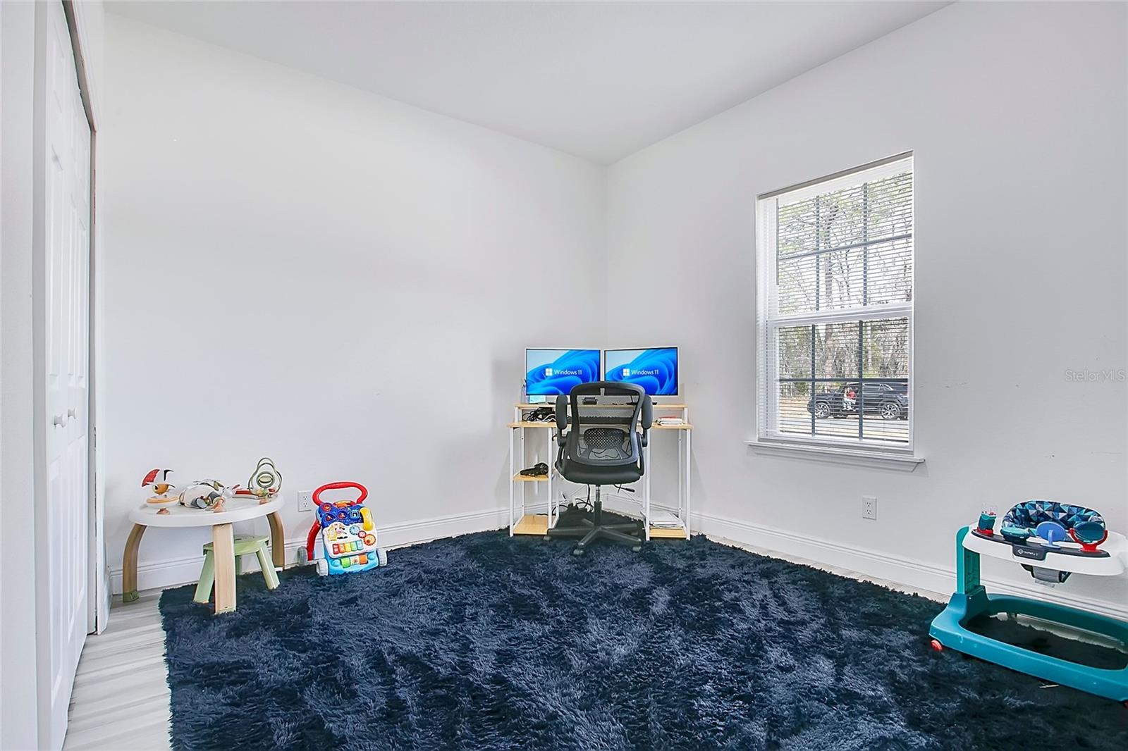 Image 15 of 26 For 16210 59th Avenue Road