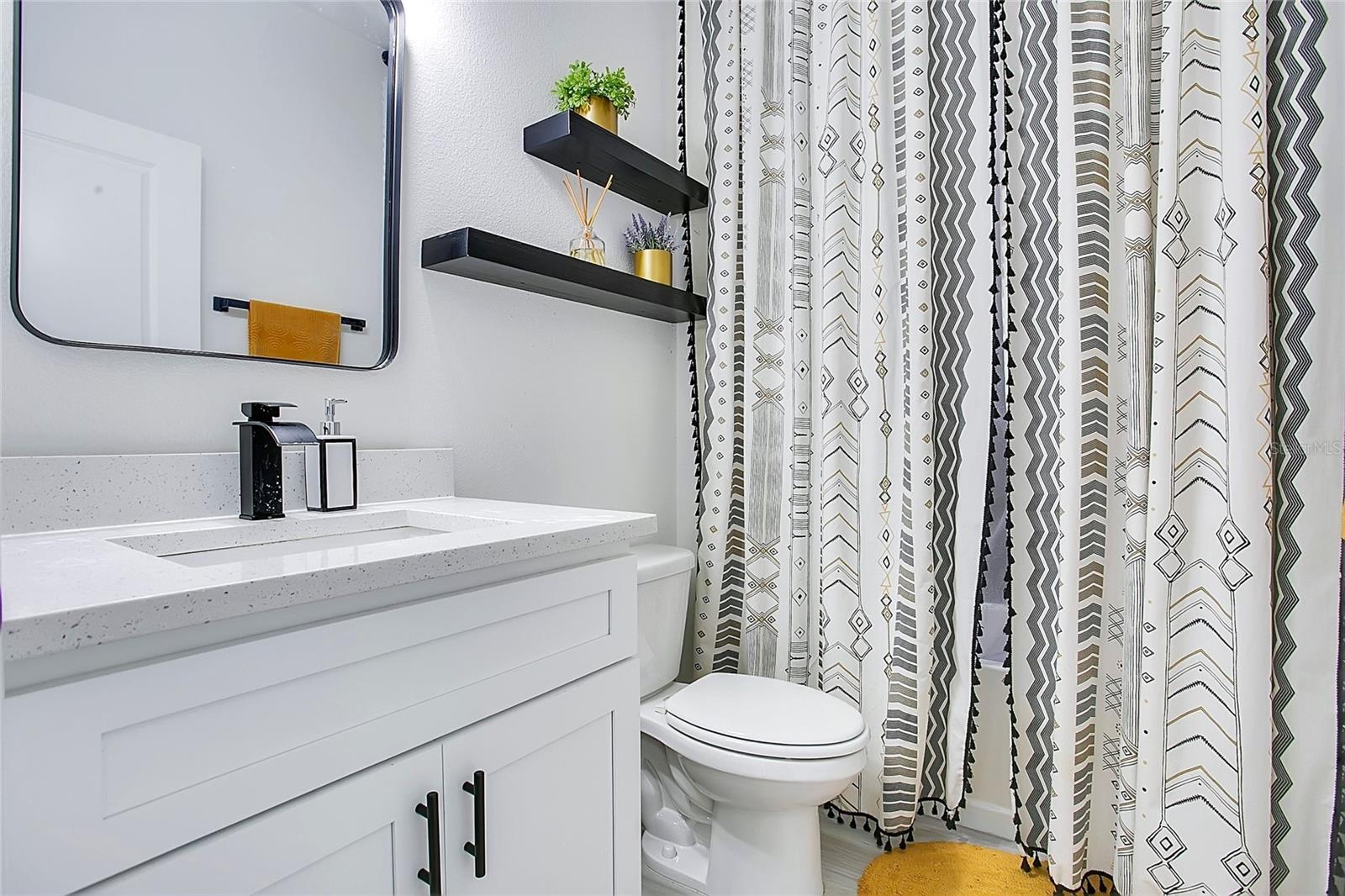 Image 16 of 26 For 16210 59th Avenue Road