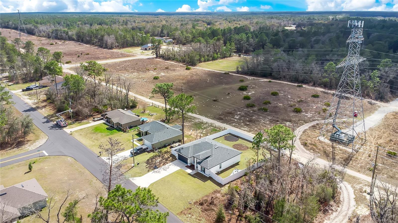 Image 22 of 26 For 16210 59th Avenue Road