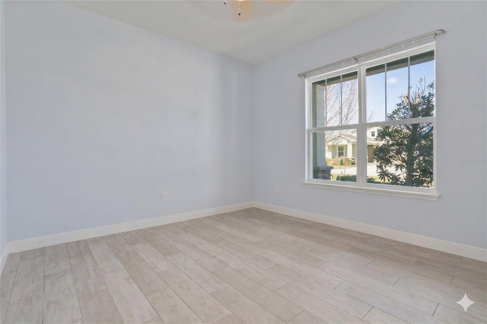 Image 17 of 31 For 493 Nowell Loop