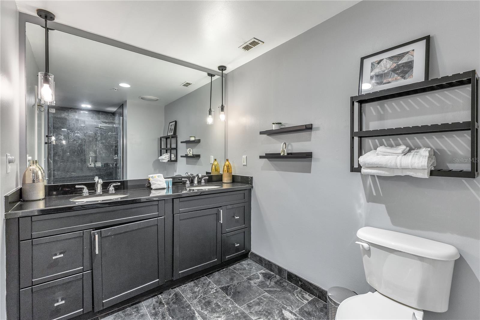 Image 21 of 42 For 525 Jackson Street 308