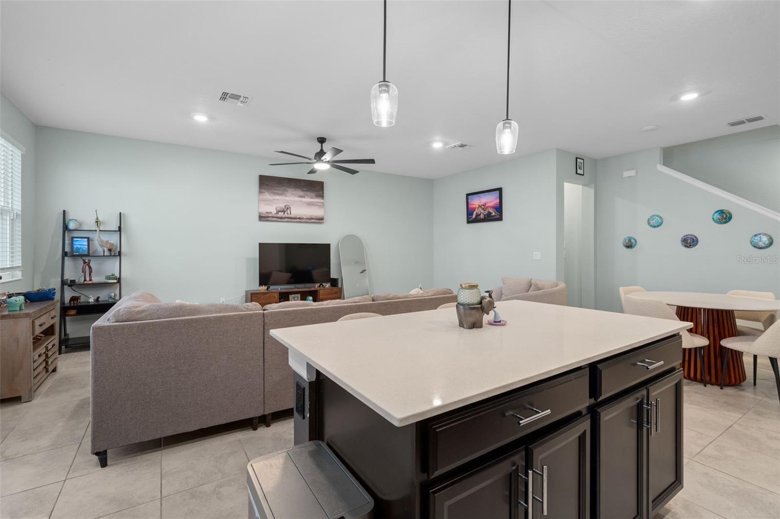 Image 15 of 47 For 2925 Satire Street