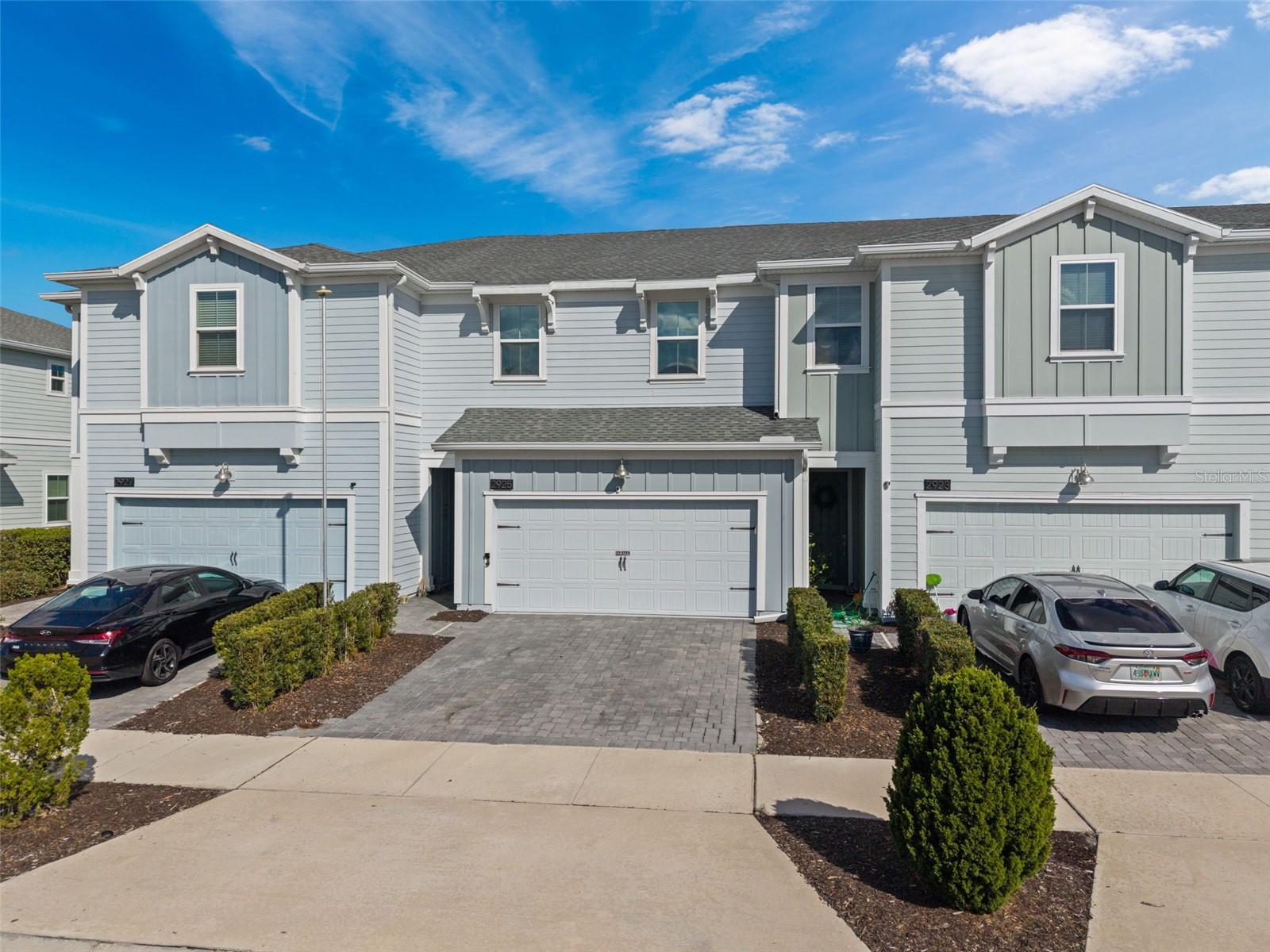 Image 2 of 47 For 2925 Satire Street