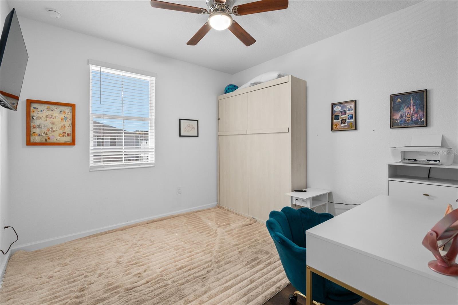 Image 24 of 47 For 2925 Satire Street