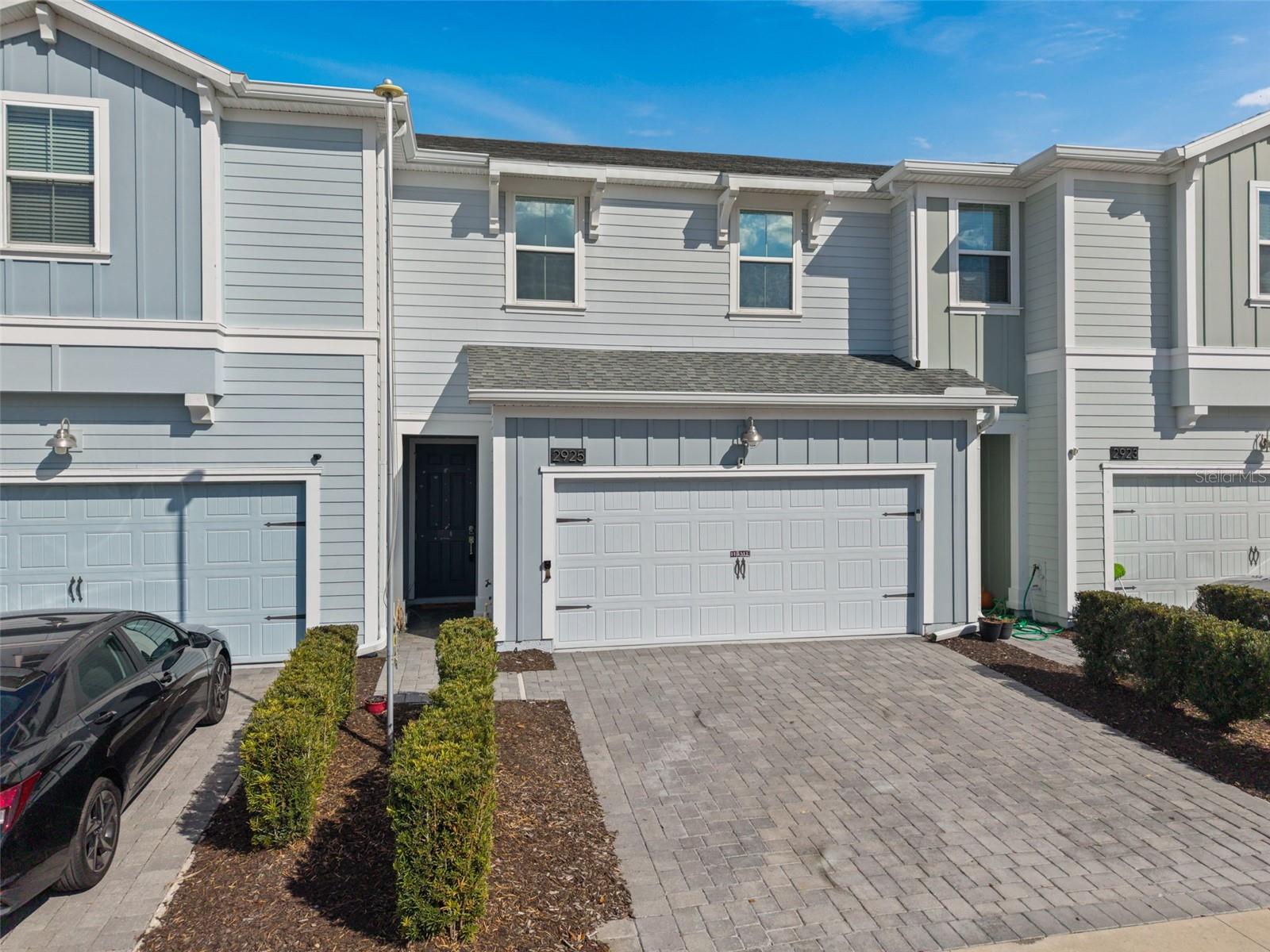 Image 4 of 47 For 2925 Satire Street