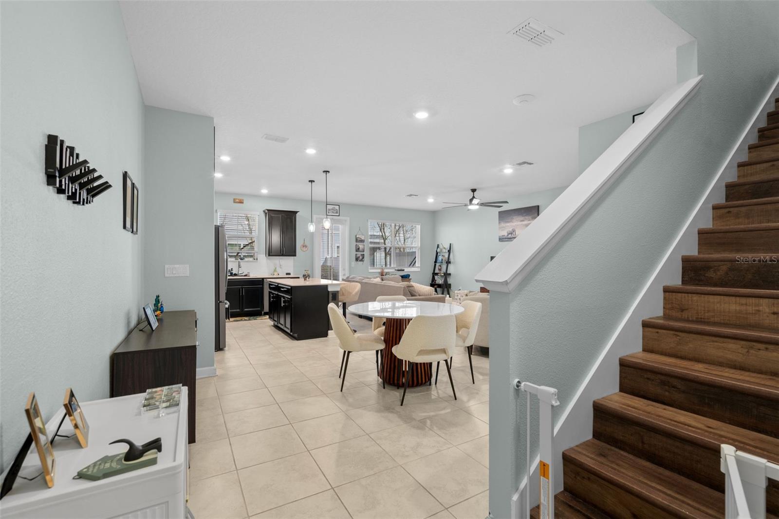 Image 5 of 47 For 2925 Satire Street