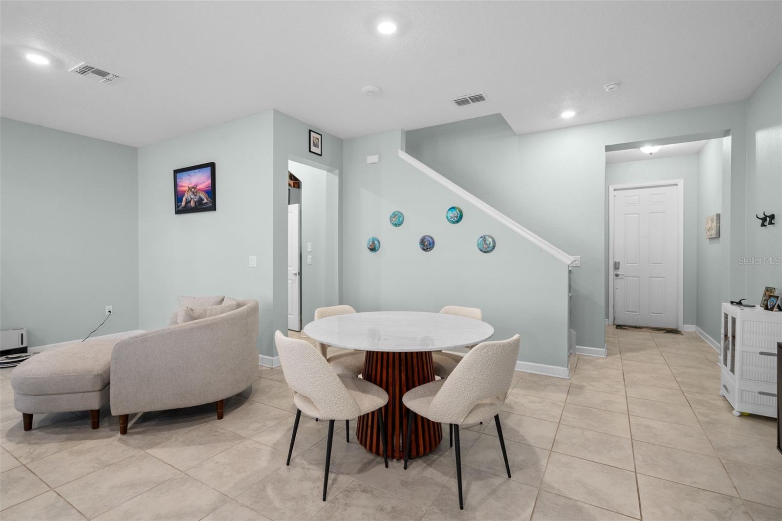 Image 7 of 47 For 2925 Satire Street