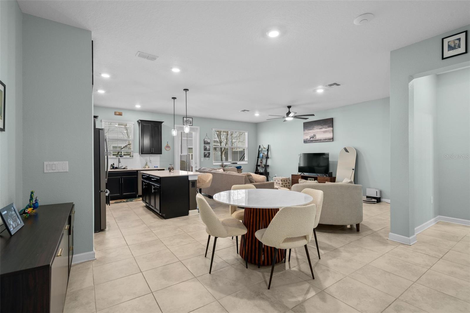 Image 8 of 47 For 2925 Satire Street