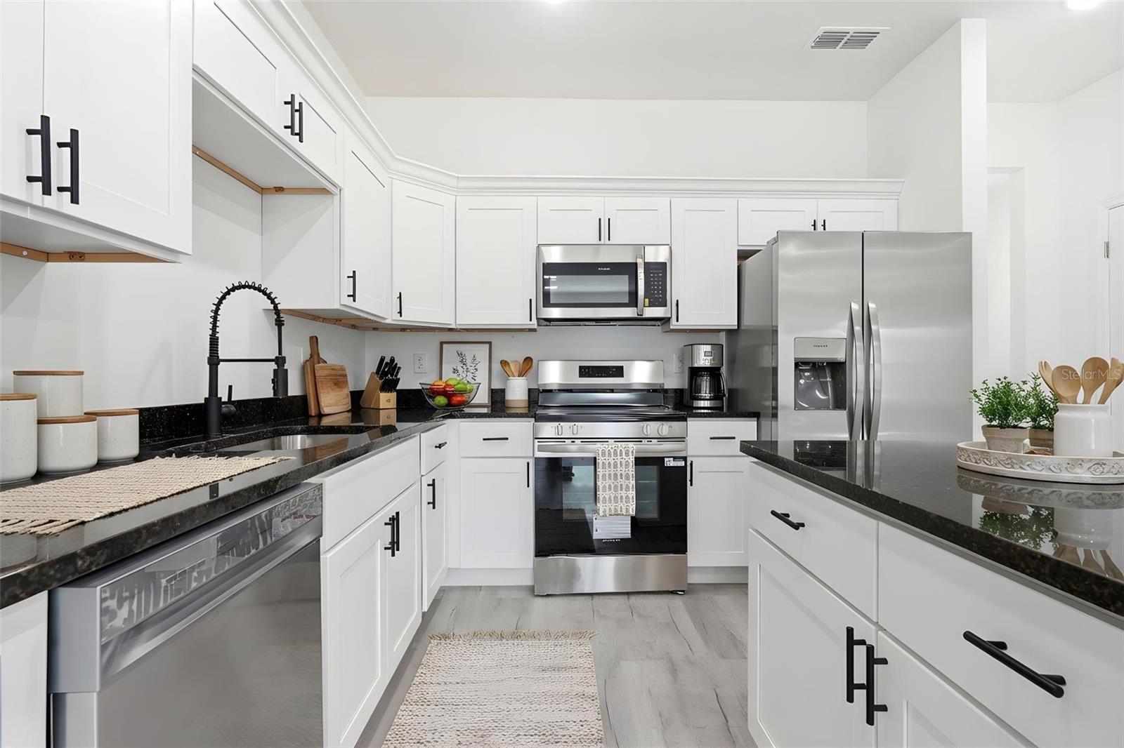 Image 15 of 82 For 304 Pearl Street