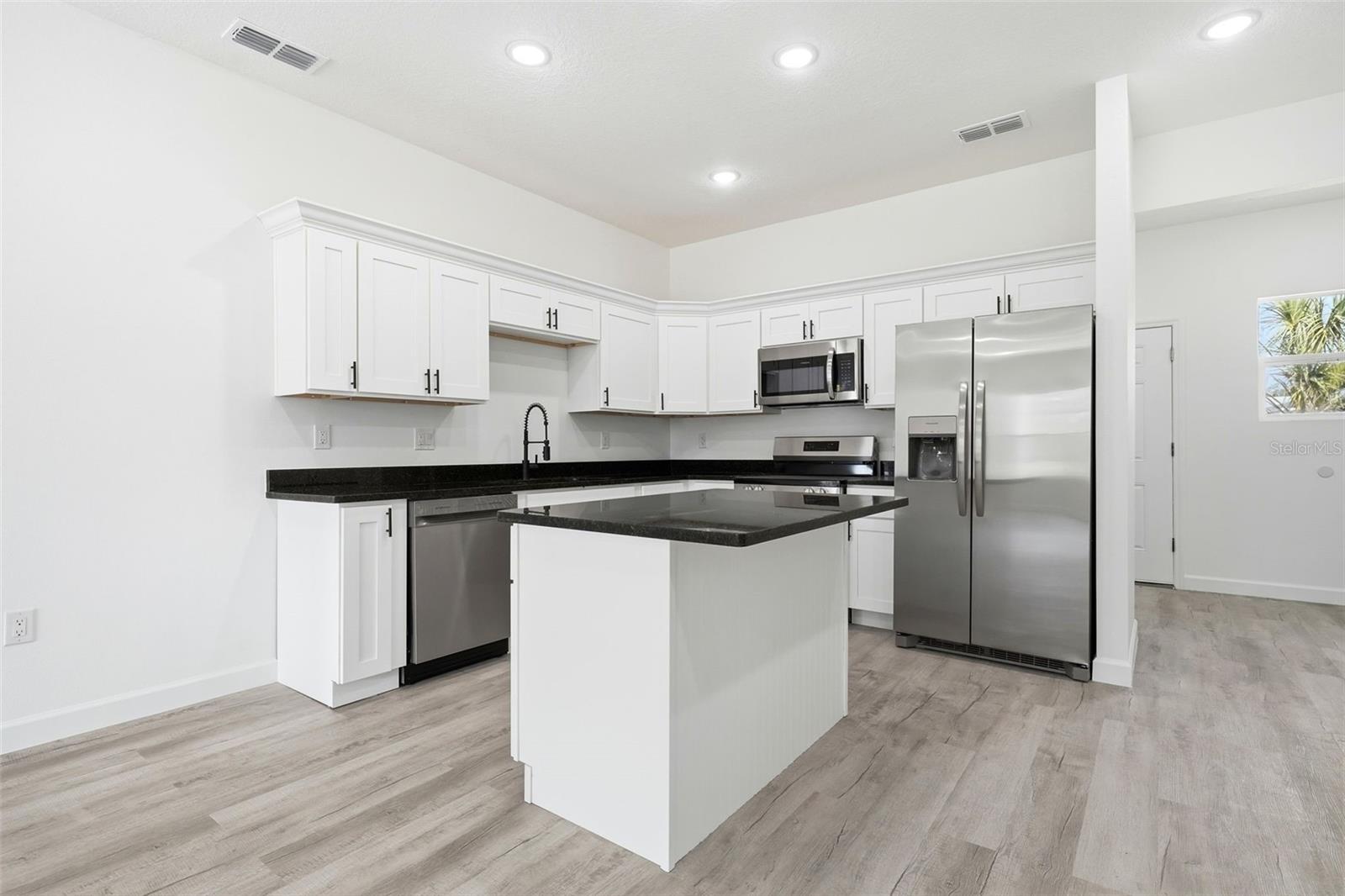 Image 16 of 82 For 304 Pearl Street