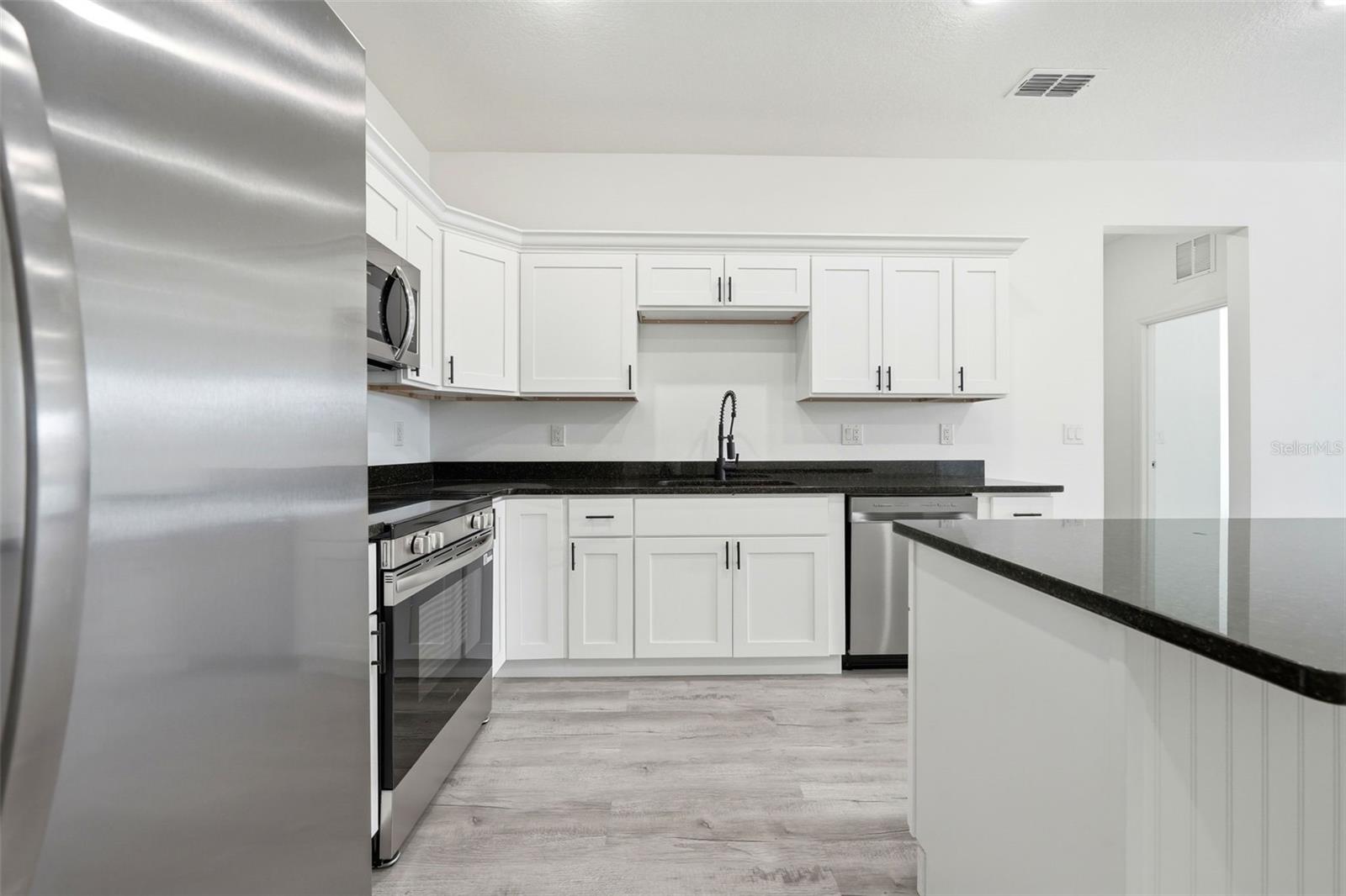 Image 18 of 82 For 304 Pearl Street