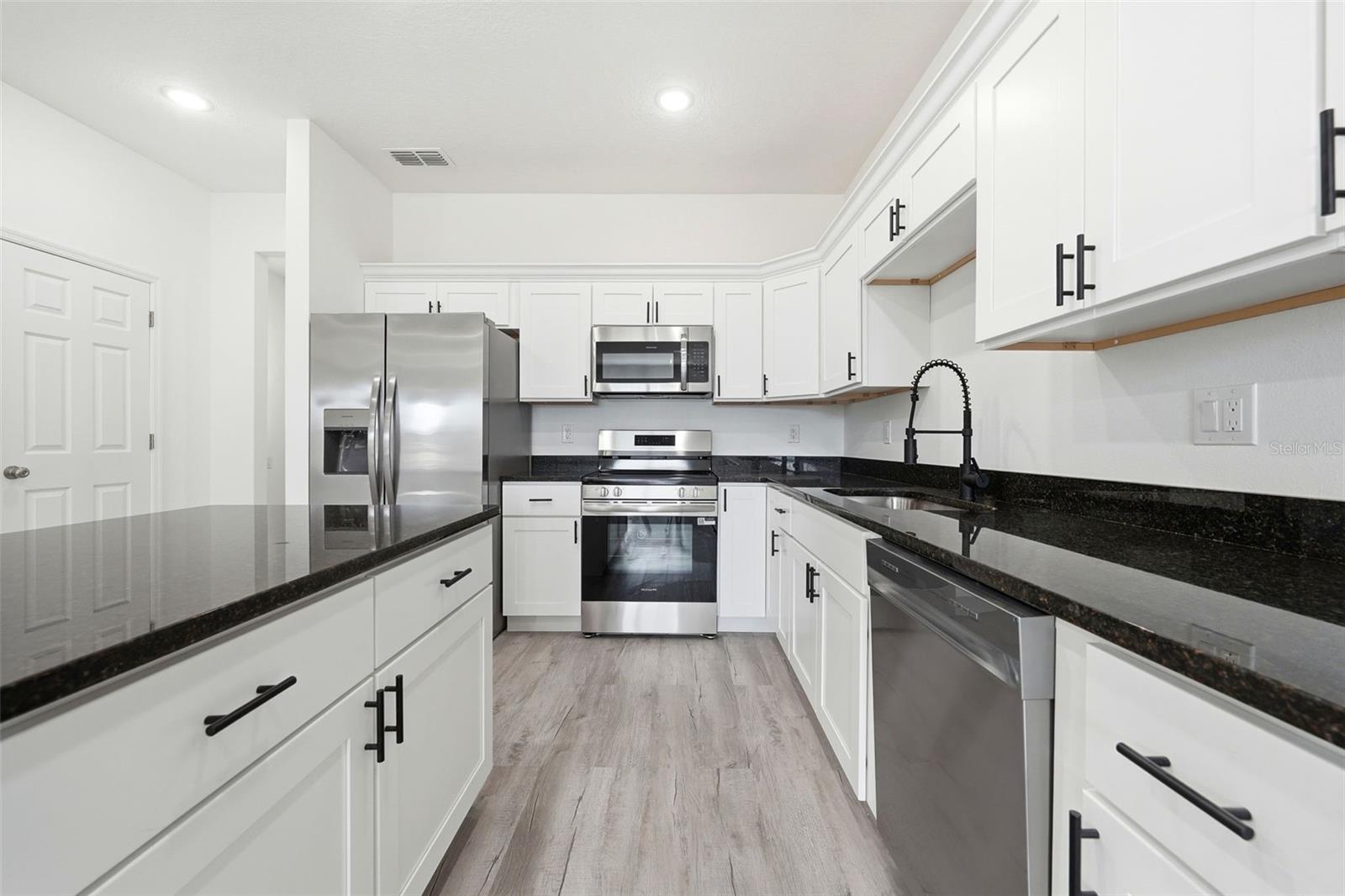 Image 20 of 82 For 304 Pearl Street