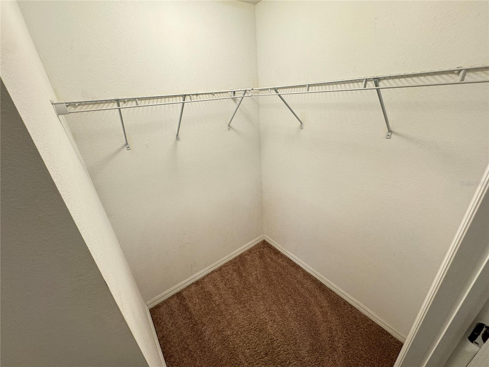 Image 16 of 38 For 1936 Shiloh Brook Street