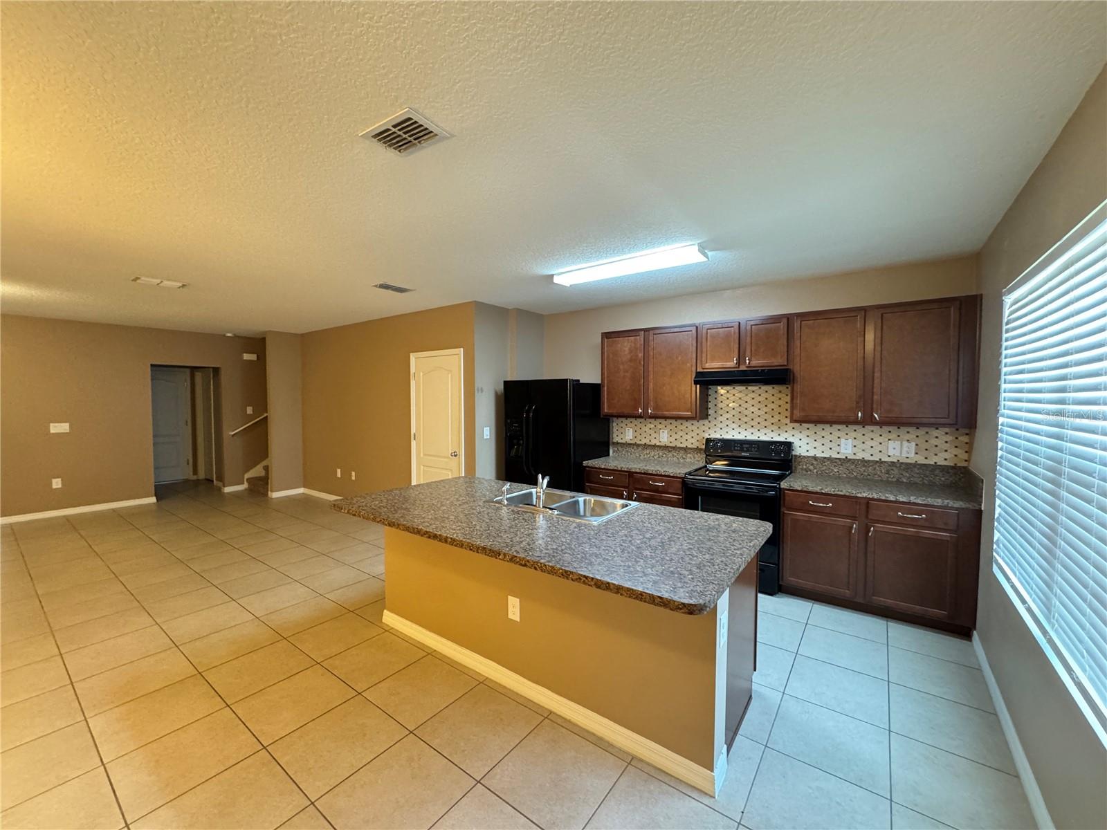 Image 6 of 38 For 1936 Shiloh Brook Street