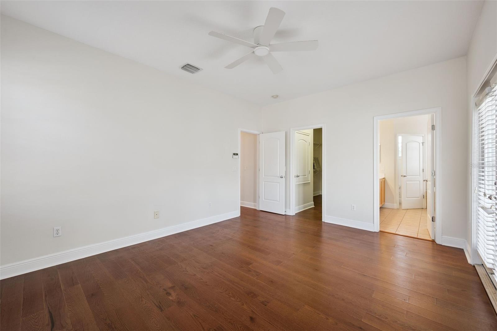 Image 11 of 34 For 3400 Golfview Boulevard A