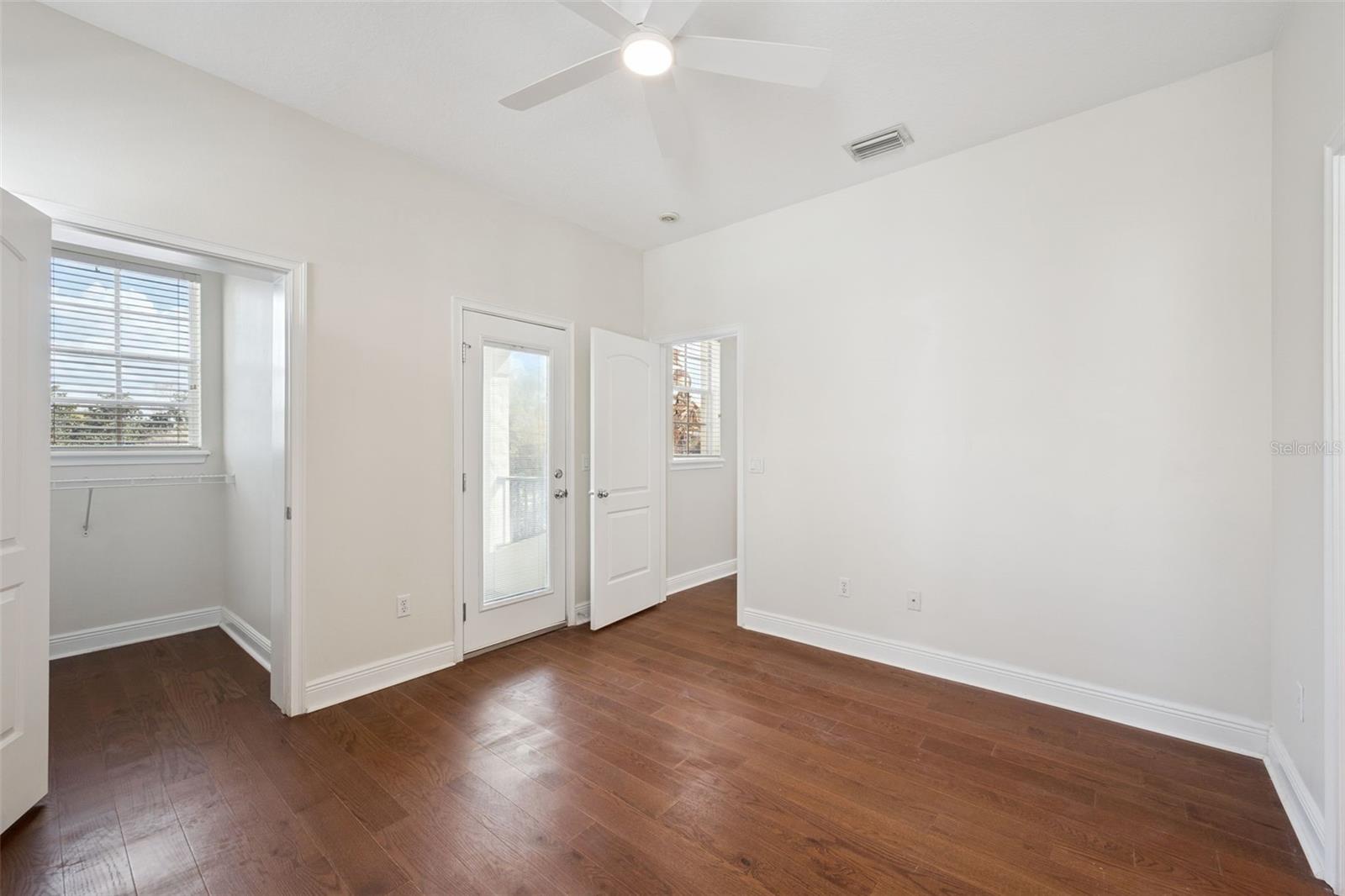 Image 12 of 34 For 3400 Golfview Boulevard A