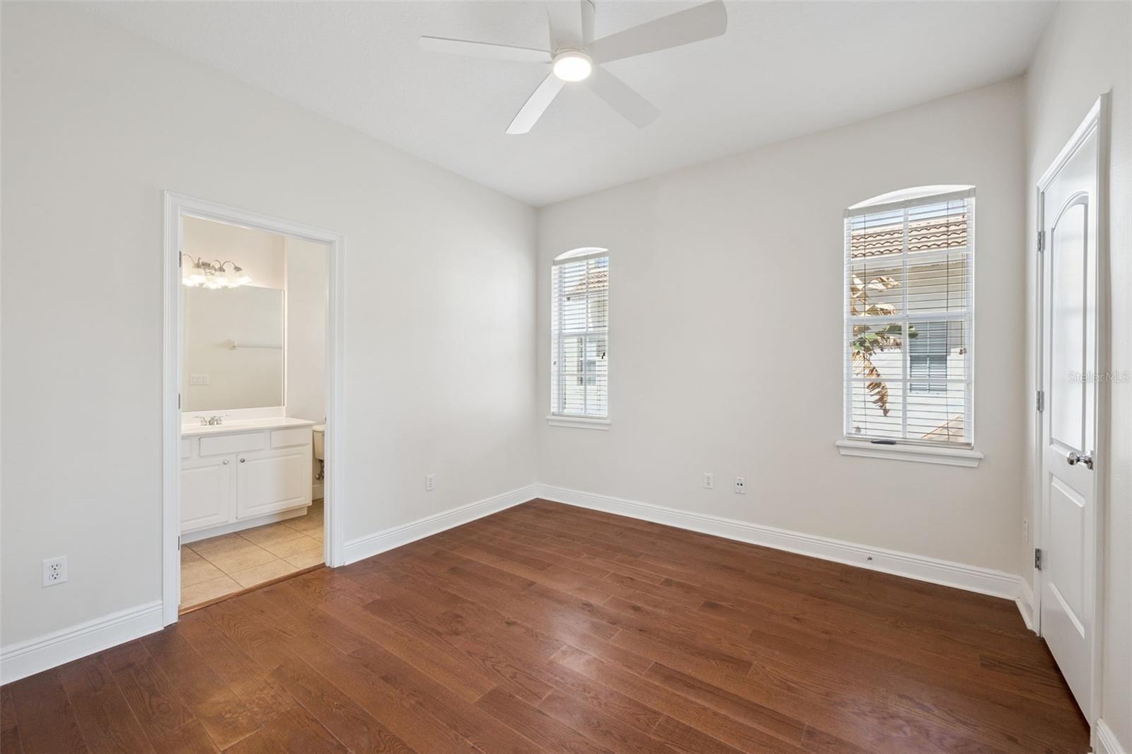 Image 13 of 34 For 3400 Golfview Boulevard A