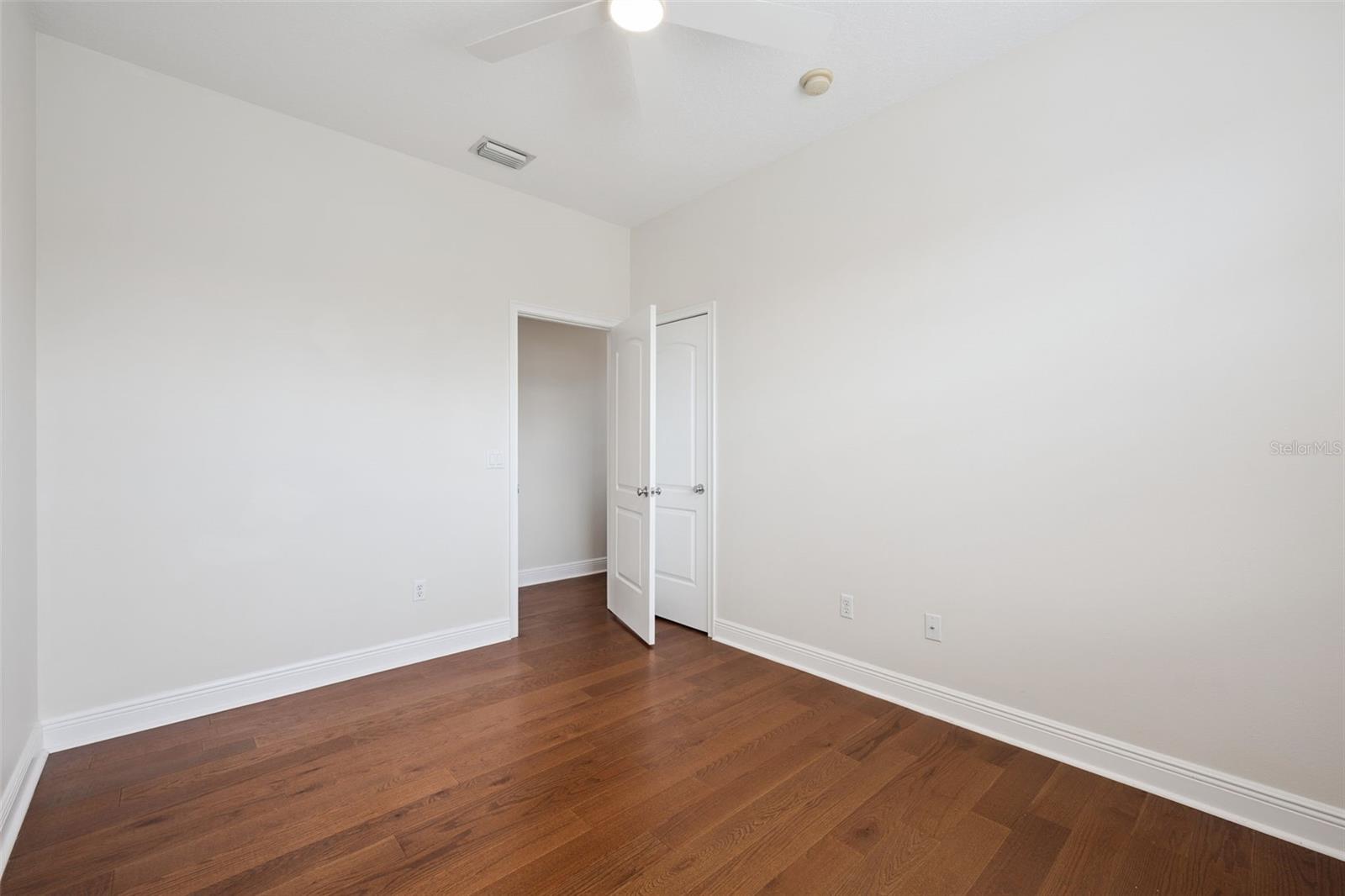 Image 14 of 34 For 3400 Golfview Boulevard A