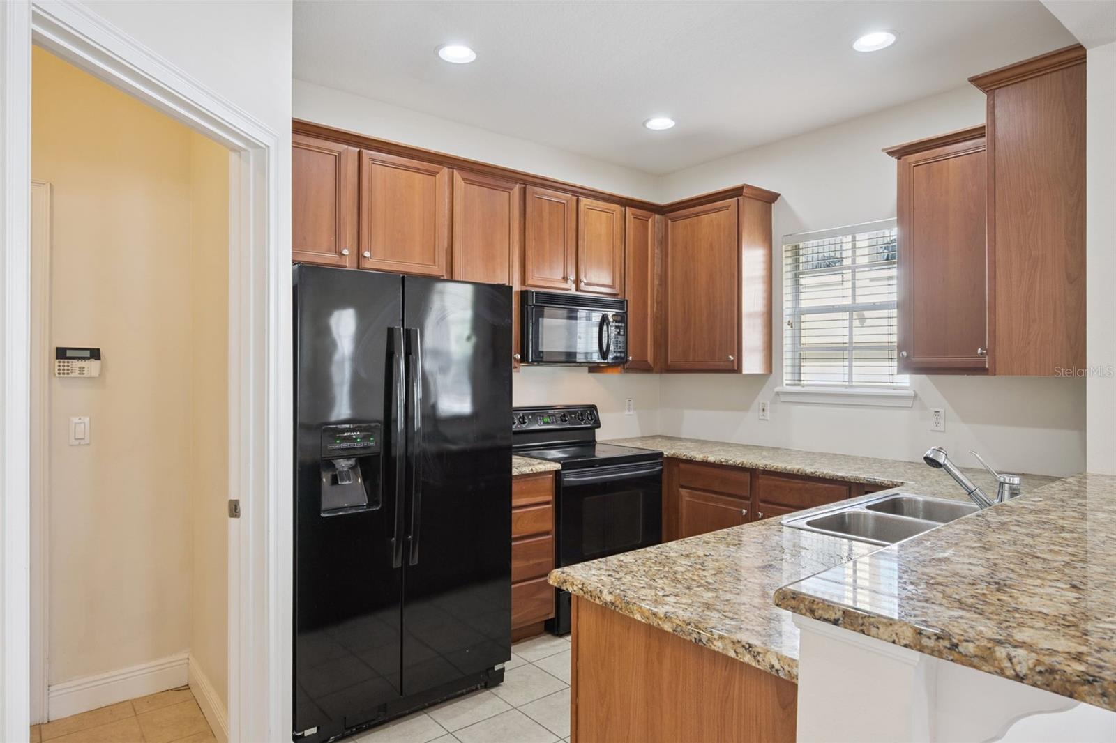 Image 7 of 34 For 3400 Golfview Boulevard A