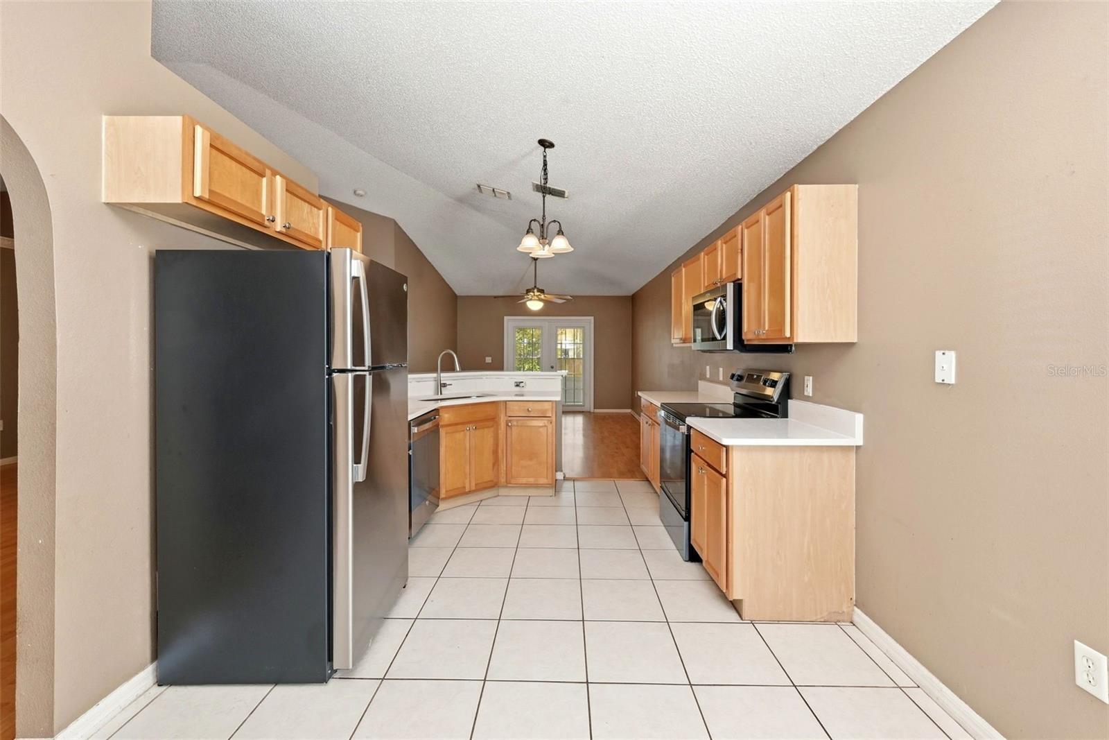 Image 14 of 37 For 319 Pleasant Gardens Drive