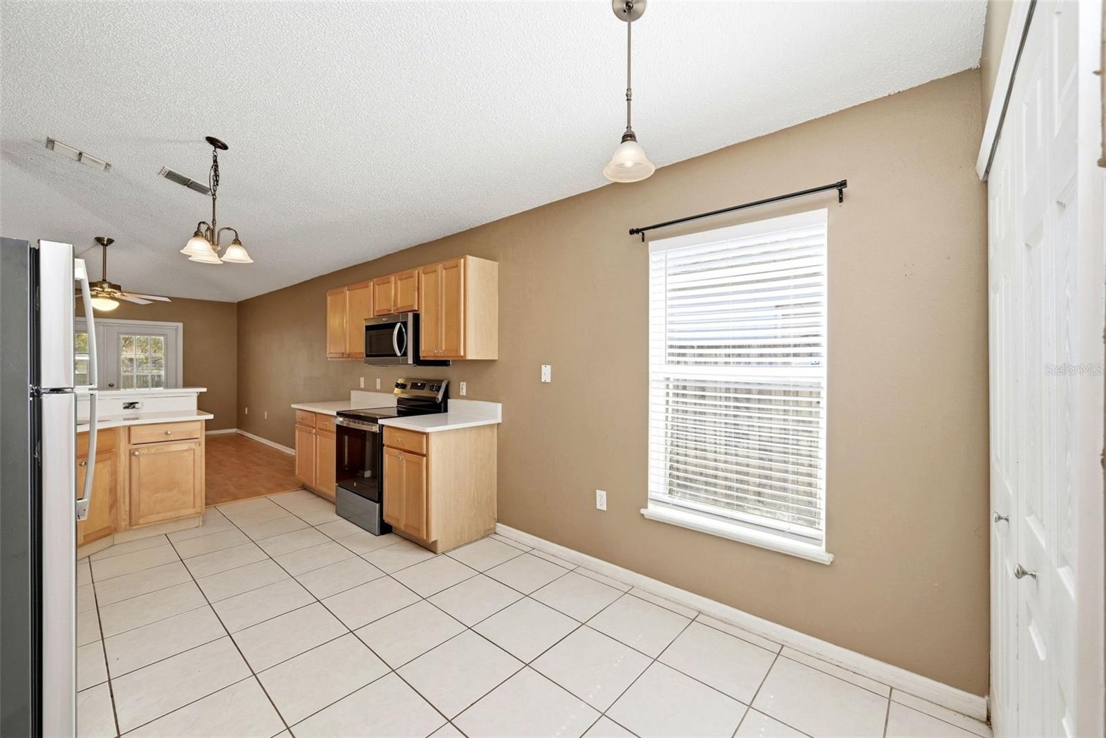 Image 17 of 37 For 319 Pleasant Gardens Drive