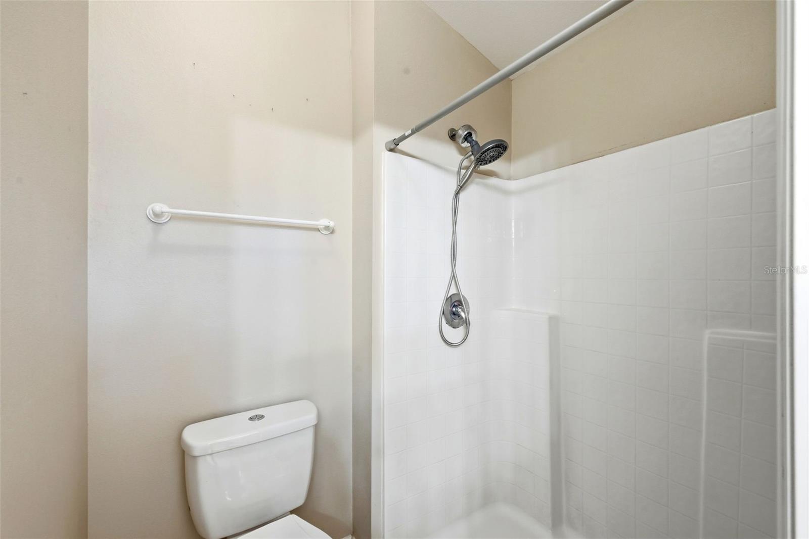 Image 25 of 37 For 319 Pleasant Gardens Drive