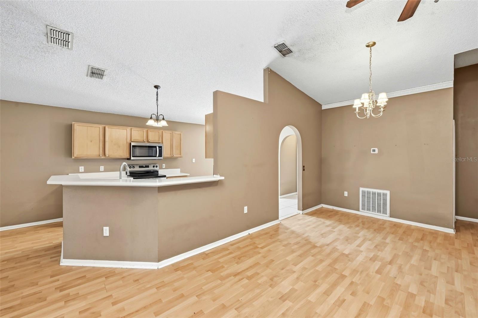 Image 8 of 37 For 319 Pleasant Gardens Drive