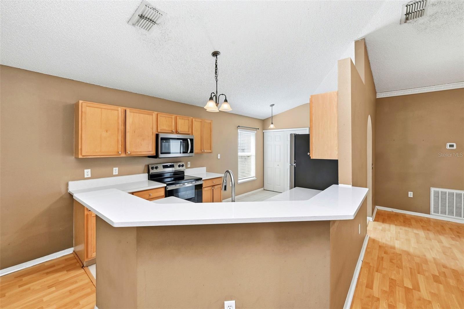 Image 9 of 37 For 319 Pleasant Gardens Drive