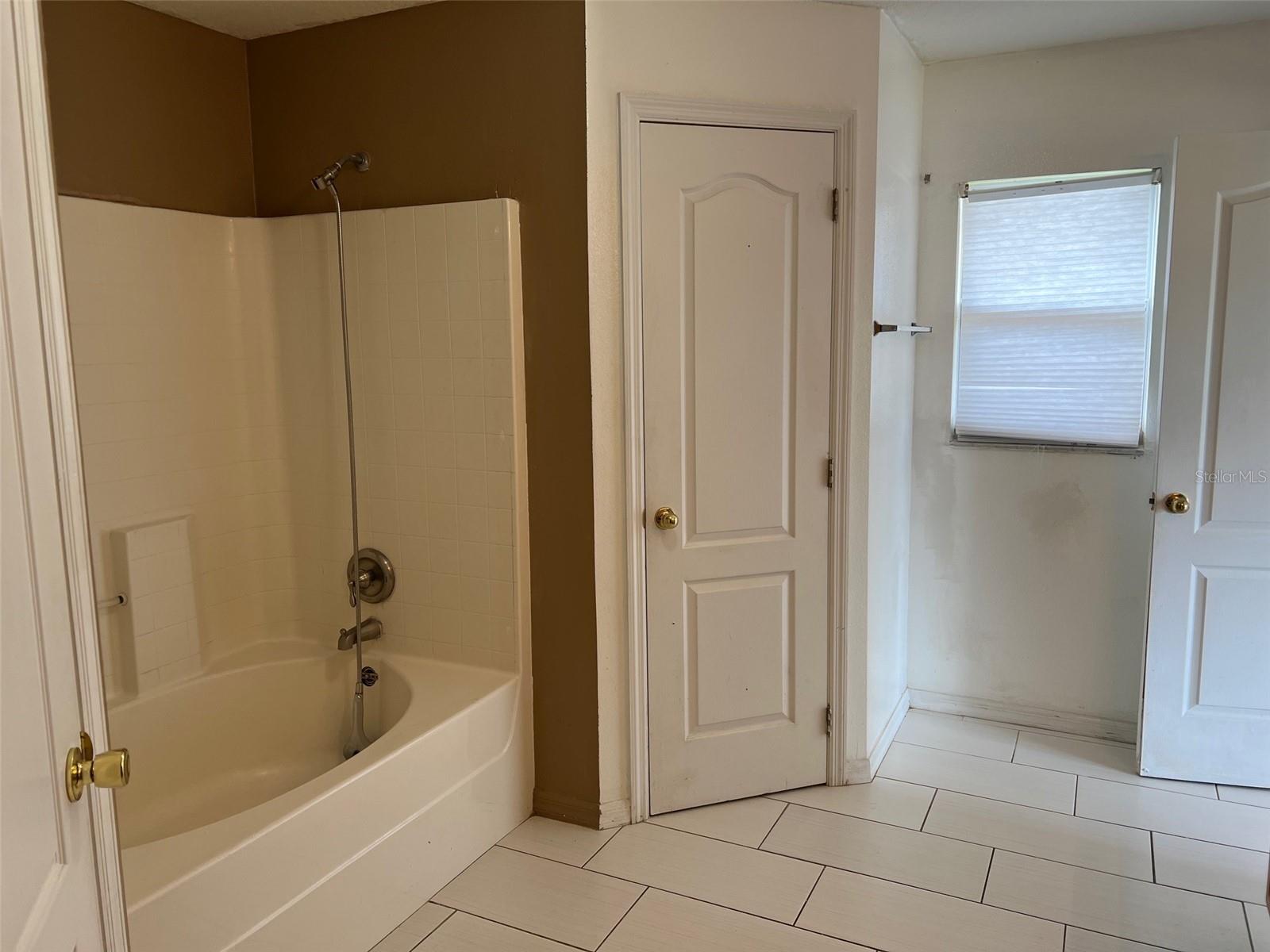 Image 14 of 22 For 217 Grouper Court