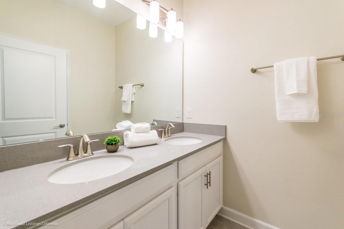 Image 19 of 45 For 9007 Stinger Drive