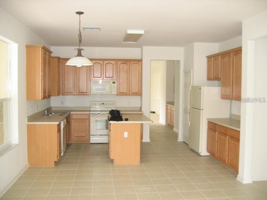 Image 3 of 9 For 8408 Abbotsbury Drive