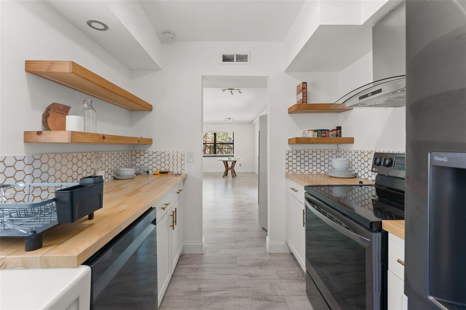 Image 7 of 24 For 3205 Joyann Street