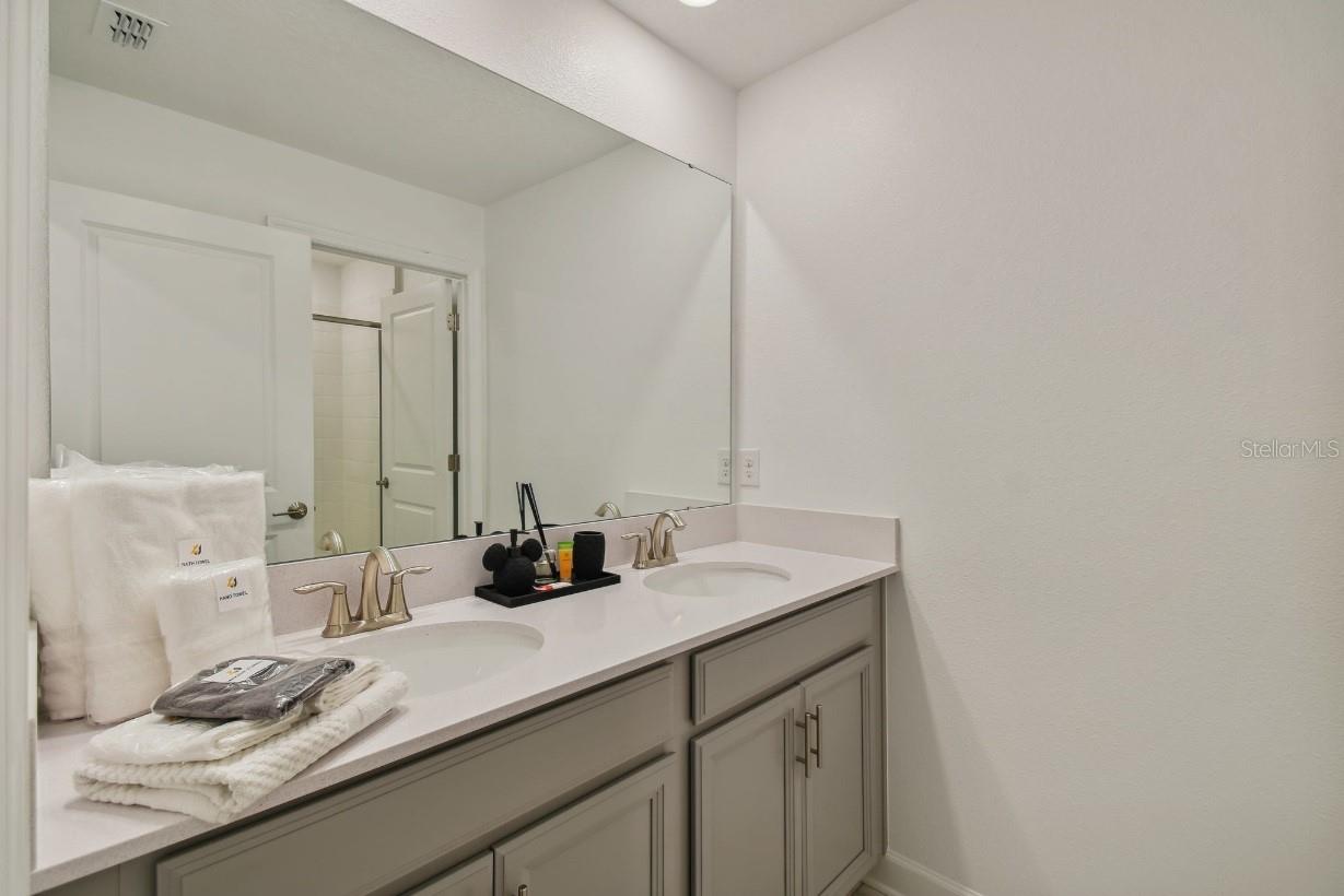 Image 14 of 45 For 2943 Penelope Loop