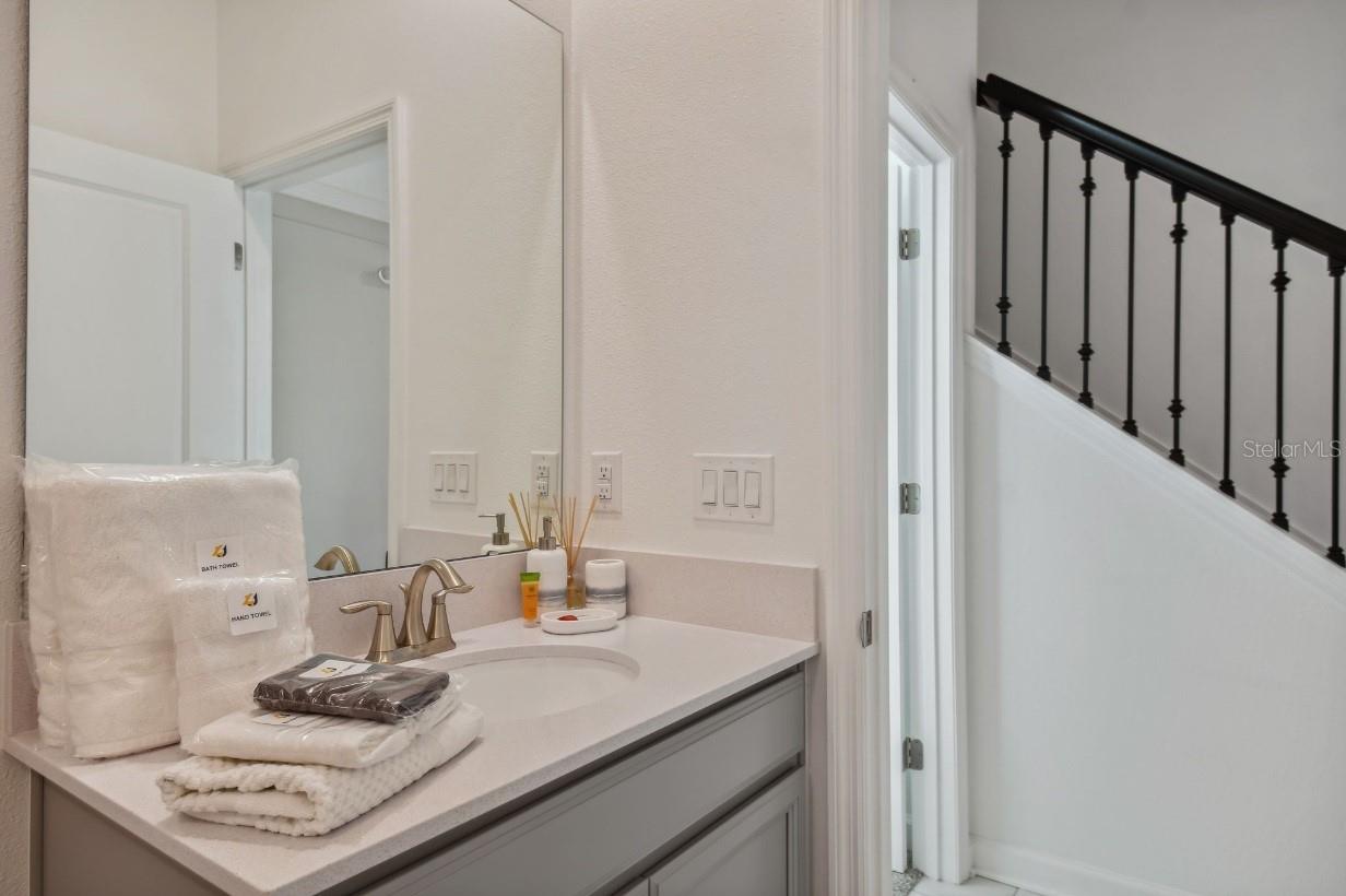 Image 41 of 45 For 2943 Penelope Loop