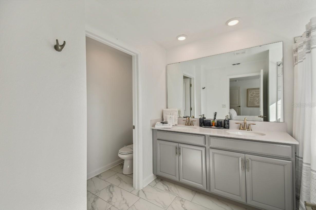 Image 44 of 45 For 2943 Penelope Loop