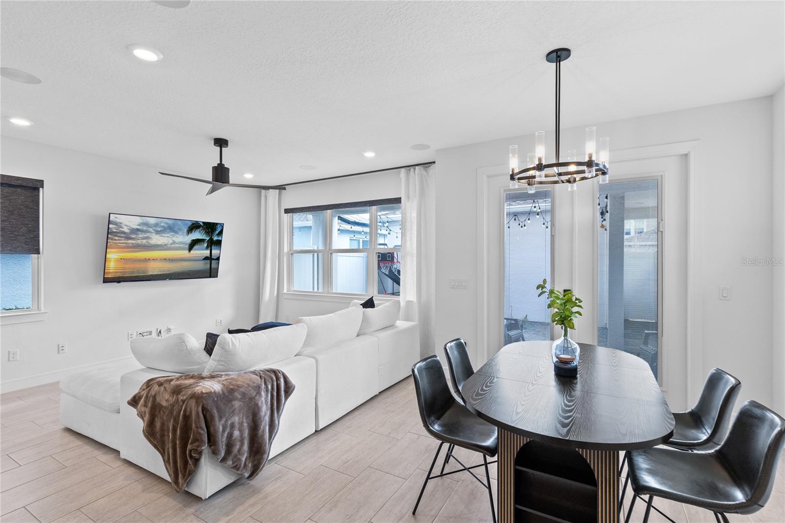 Listing photo id 9 for 14317 Lanikai Beach Drive