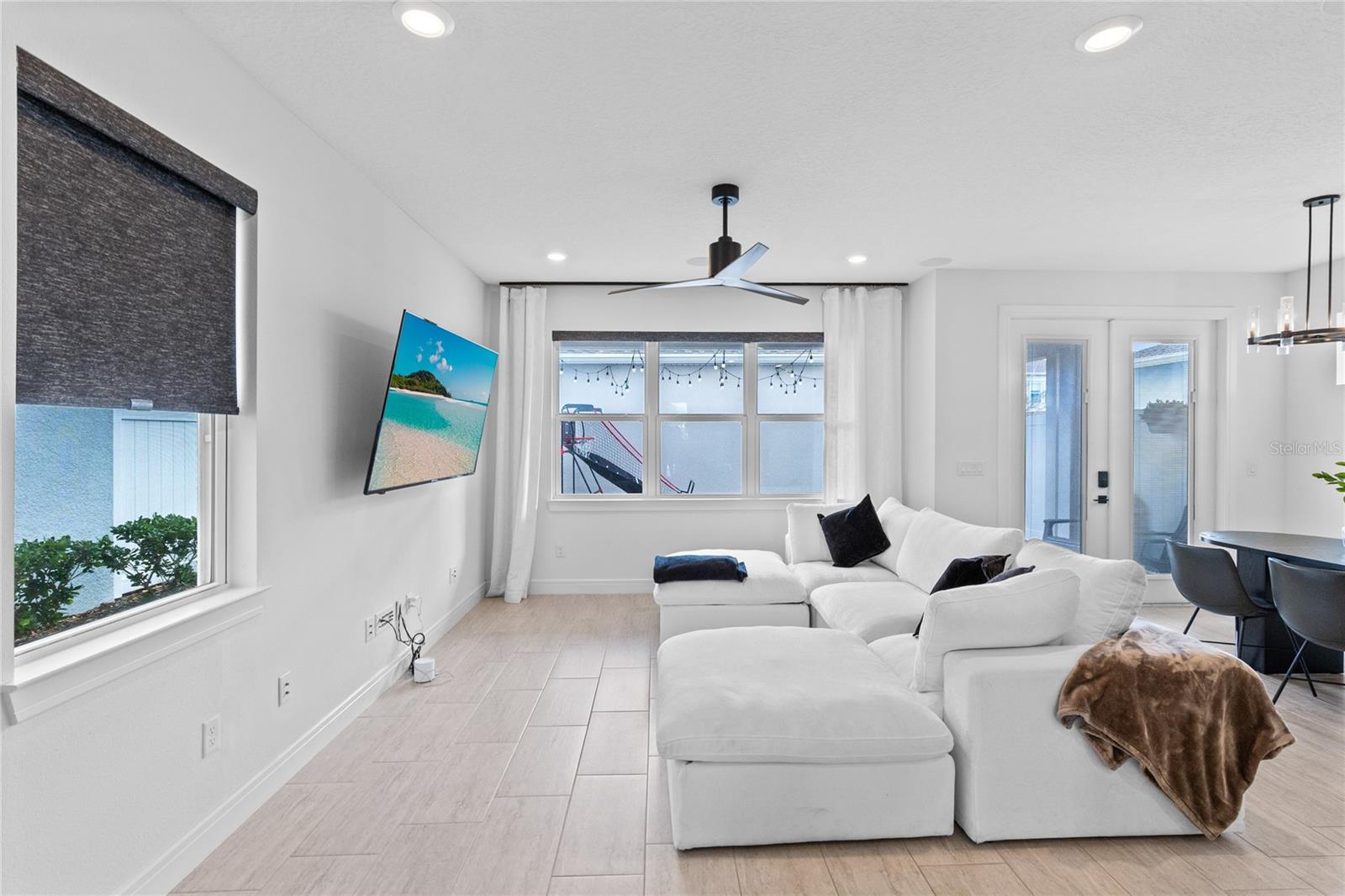 Listing photo id 5 for 14317 Lanikai Beach Drive