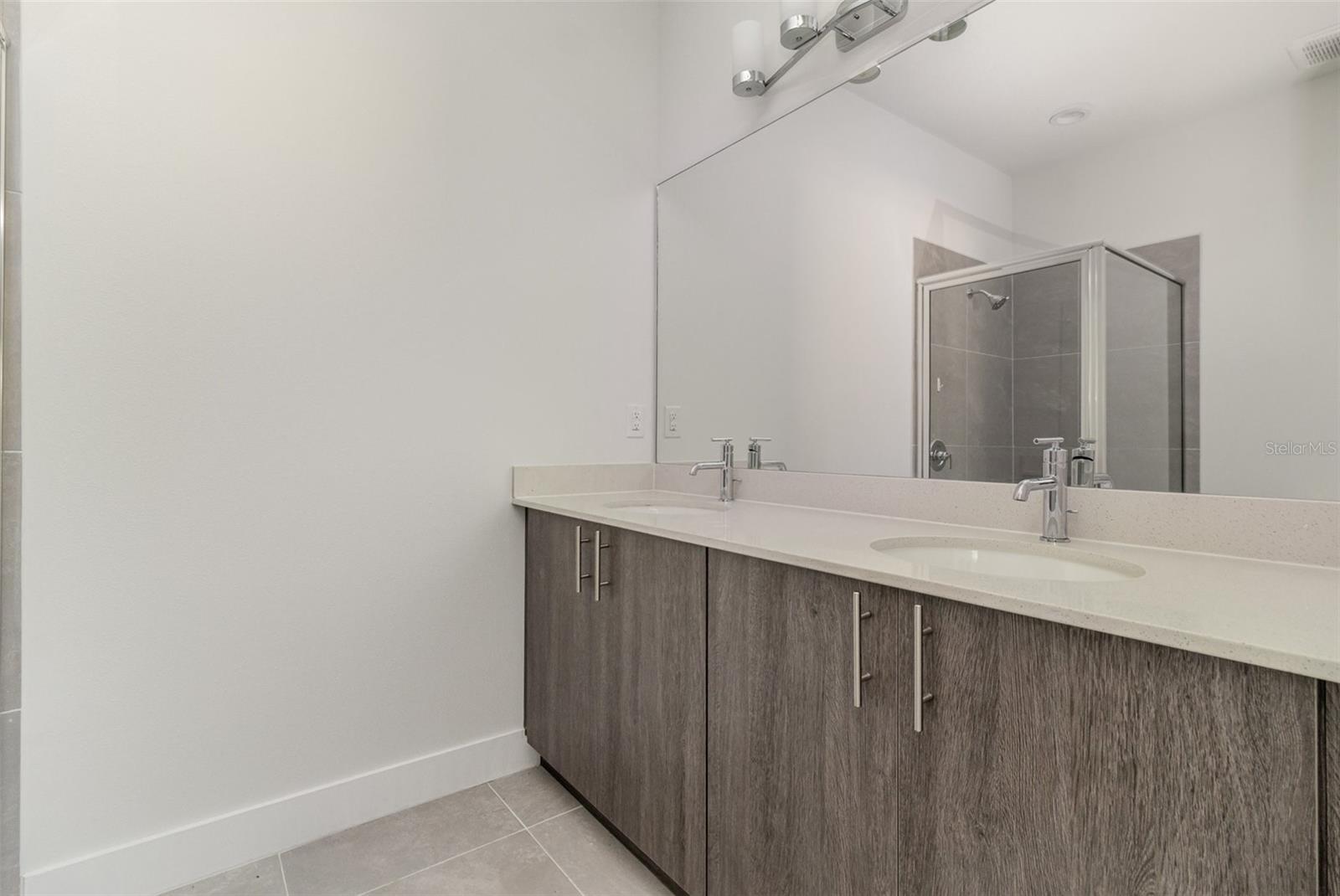 Image 15 of 26 For 1213 Waterford Street Se