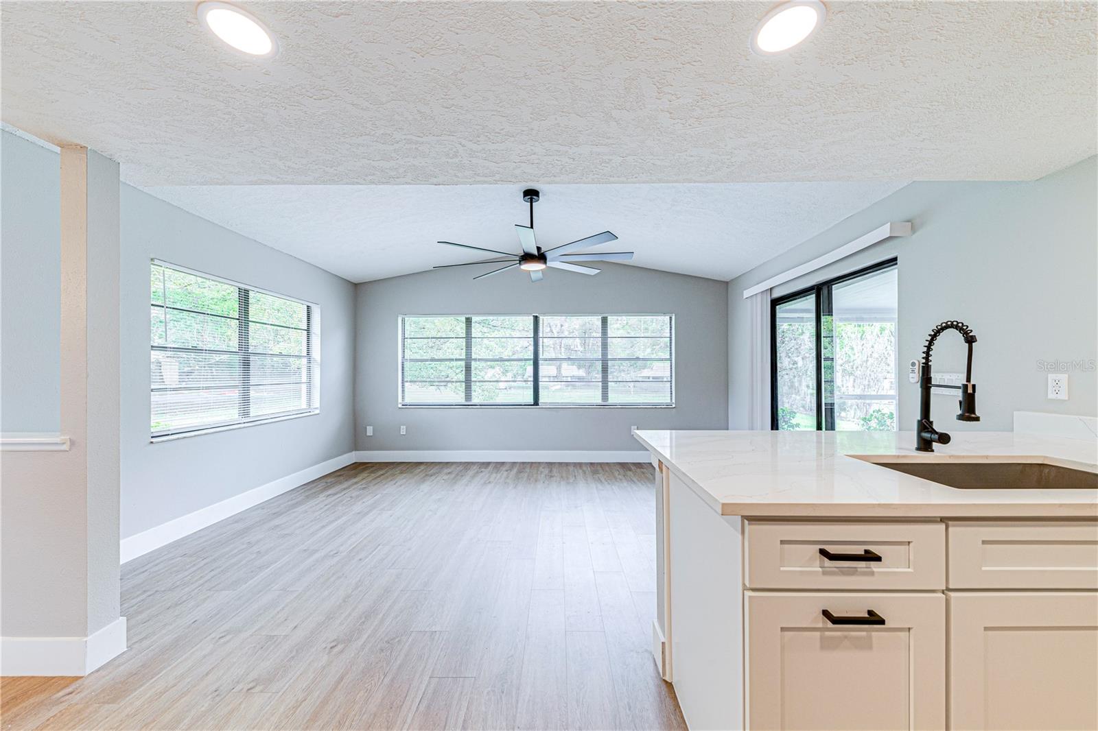 Image 22 of 57 For 4265 Arlington Street